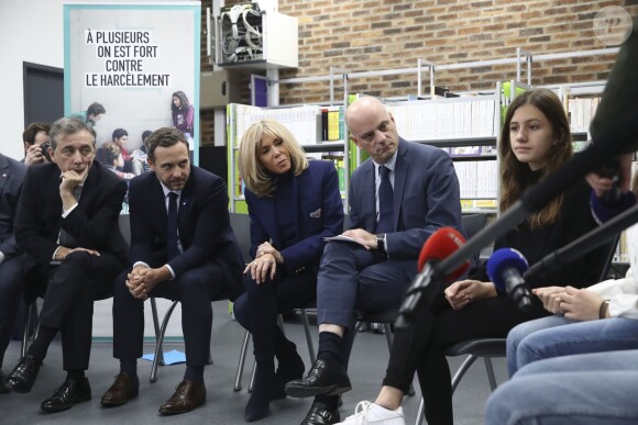 Adrien Taquet secrétaire d'État auprès de la ministre des Solidarités et de la santé, Brigitte Macron,, Jean-Michel Blanquer, ministre de l'Éducation nationale et de la Jeunesse - Brigitte Macron se rend au collège Chaptal pour la 5ème Journée nationale de lutte contre le harcèlement à l'école à Paris VIII, le 7 novembre 2019. En présence de d'A.Taquet secrétaire d'État auprès de la ministre des Solidarités et de la santé, J.M.Blanquer, ministre de l'Éducation nationale et de la Jeunesse et J.d'Hauteserre, maire du 8ème Arrondissement de Paris. © Gwendoline Le Goff/Panoramic/ Bestimage
