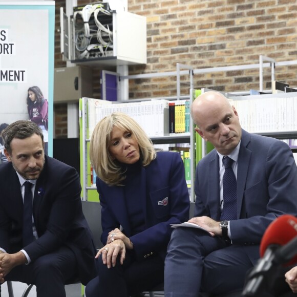 Adrien Taquet secrétaire d'État auprès de la ministre des Solidarités et de la santé, Brigitte Macron,, Jean-Michel Blanquer, ministre de l'Éducation nationale et de la Jeunesse - Brigitte Macron se rend au collège Chaptal pour la 5ème Journée nationale de lutte contre le harcèlement à l'école à Paris VIII, le 7 novembre 2019. En présence de d'A.Taquet secrétaire d'État auprès de la ministre des Solidarités et de la santé, J.M.Blanquer, ministre de l'Éducation nationale et de la Jeunesse et J.d'Hauteserre, maire du 8ème Arrondissement de Paris. © Gwendoline Le Goff/Panoramic/ Bestimage