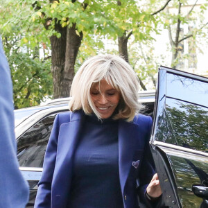 Brigitte Macron se rend au collège Chaptal pour la 5ème Journée nationale de lutte contre le harcèlement à l'école à Paris VIII, le 7 novembre 2019. En présence de d'A.Taquet secrétaire d'État auprès de la ministre des Solidarités et de la santé, J.M.Blanquer, ministre de l'Éducation nationale et de la Jeunesse et J.d'Hauteserre, maire du 8ème Arrondissement de Paris. ©Stephane Lemouton / Bestimage