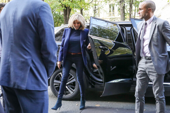 Brigitte Macron se rend au collège Chaptal pour la 5ème Journée nationale de lutte contre le harcèlement à l'école à Paris VIII, le 7 novembre 2019. En présence de d'A.Taquet secrétaire d'État auprès de la ministre des Solidarités et de la santé, J.M.Blanquer, ministre de l'Éducation nationale et de la Jeunesse et J.d'Hauteserre, maire du 8ème Arrondissement de Paris. ©Stephane Lemouton / Bestimage