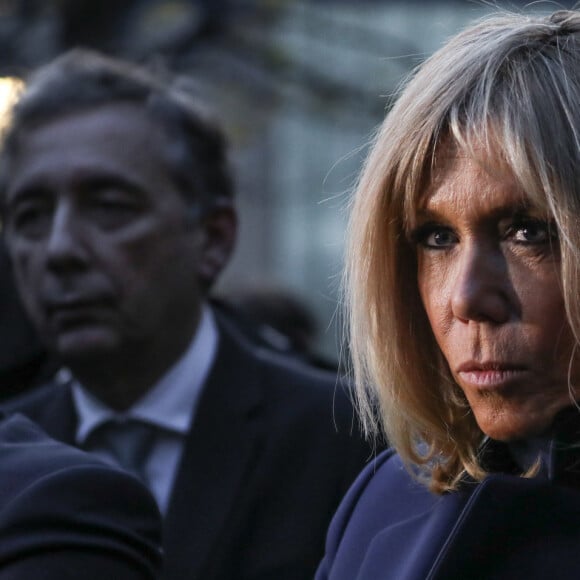 Brigitte Macron se rend au collège Chaptal pour la 5ème Journée nationale de lutte contre le harcèlement à l'école à Paris VIII, le 7 novembre 2019. En présence de d'A.Taquet secrétaire d'État auprès de la ministre des Solidarités et de la santé, J.M.Blanquer, ministre de l'Éducation nationale et de la Jeunesse et J.d'Hauteserre, maire du 8ème Arrondissement de Paris. ©Stephane Lemouton / Bestimage