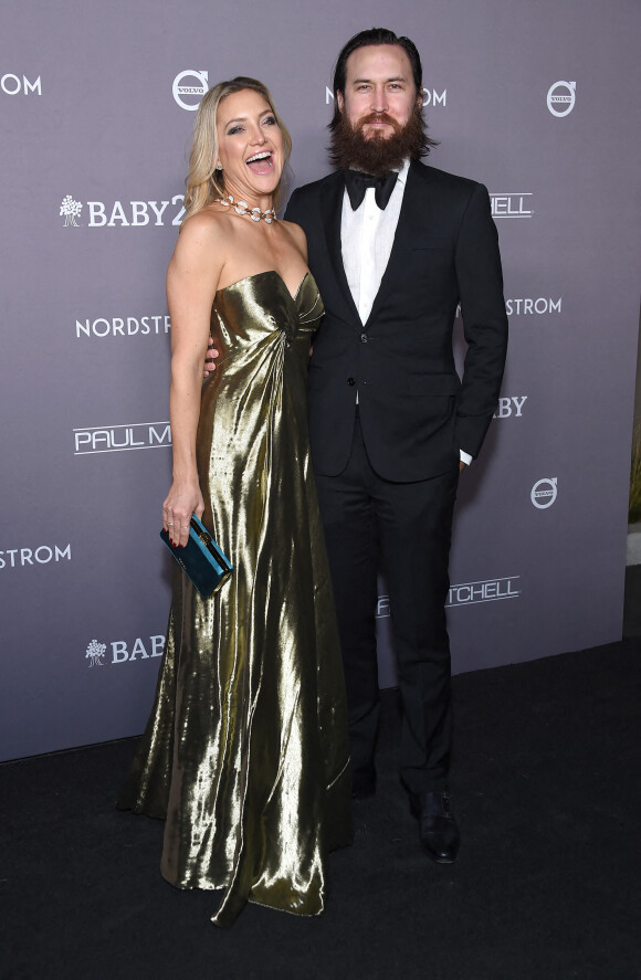 Kate Hudson et Danny Fujikawa assistent au gala 2019 de la fondation Baby2Baby à 3Labs. Culver City, Los Angeles, le 9 novembre 2019.