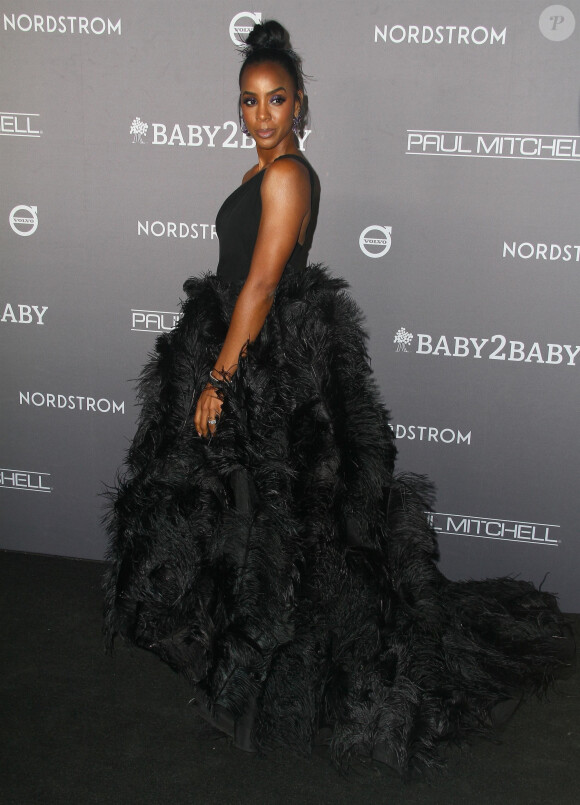 Kelly Rowland assiste au gala 2019 de la fondation Baby2Baby à 3Labs. Culver City, Los Angeles, le 9 novembre 2019.