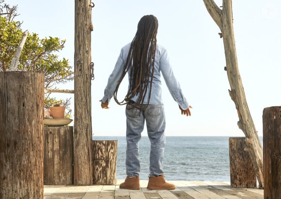Ziggy Marley, fils de Bob Marley, figure sur la campagne de fin d'année de UGG. Photo par Danielle Levitt.
