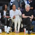 Brett Ratner, Rihanna, Melissa Forde - Les célébrités sont allées assister à un match des Lakers vs. Utah Jazz au Staples Center à Los Angeles, le 25 octobre 2019