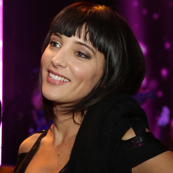 Exclusif - Erika Moulet - Backstage de l'enregistrement de l'émission "Tout le monde chante contre le cancer, les stars relèvent le défi" à l'Olympia, qui sera diffusée le 22 décembre sur W9. Le 6 décembre 2016 © Guignebourg-Perusseau / Bestimage