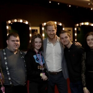 Le prince Harry, duc de Sussex, participe à la première édition des "OnSide Awards" à Londres, le 17 novembre 2019.