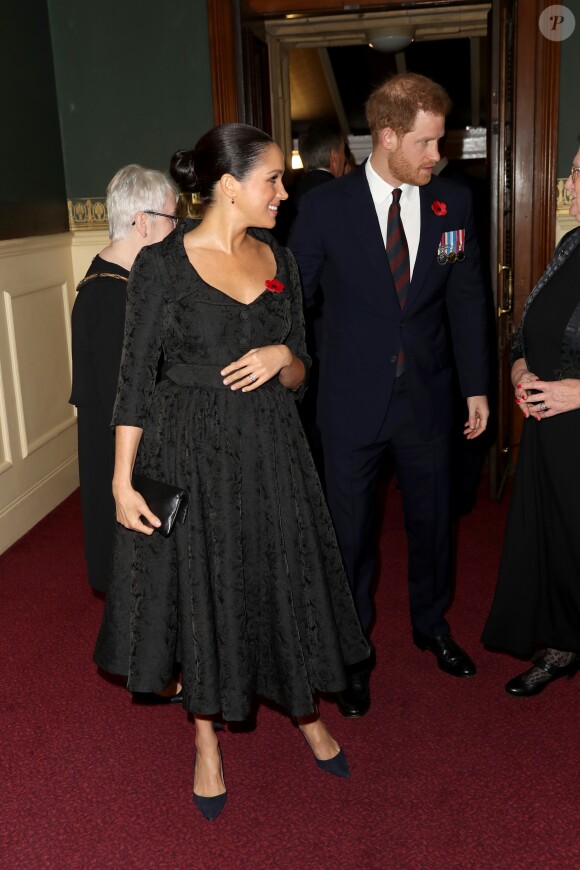 Le prince Harry, duc de Sussex, et Meghan Markle, duchesse de Sussex - La famille royale assiste au Royal British Legion Festival of Remembrance au Royal Albert Hall à Kensington, Londres, le 9 novembre 2019.