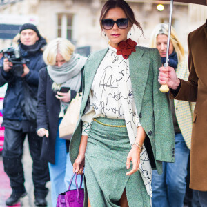 Victoria Beckham arrive à Gare du Nord pour sa master class au Vogue Festival, à Paris le 15 novembre 2019.