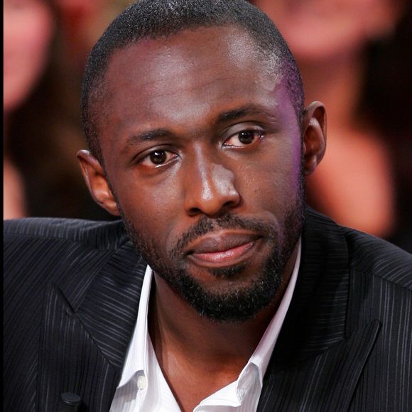 THOMAS NGIJOL- ENREGISTREMENT DE L'ÉMISSION ' VIVEMENT DIMANCHE ' .