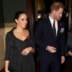 Le prince Harry, duc de Sussex, et Meghan Markle, duchesse de Sussex - La famille royale assiste au Royal British Legion Festival of Remembrance au Royal Albert Hall à Kensington, Londres, le 9 novembre 2019.