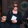 Farida Khelfa, Carla Bruni-Sarkozy et Emmanuelle Alt aux obsèques du photographe allemand Peter Lindbergh en l'église Saint-Sulpice à Paris le 24 septembre 2019.