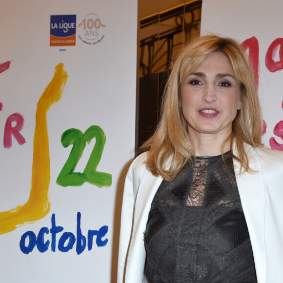 Julie Gayet - 27ème Gala de l'Espoir de la Ligue contre le cancer au Théâtre des Champs-Elysées à Paris, le 22 octobre 2019. © Giancarlo Gorassini/Bestimage