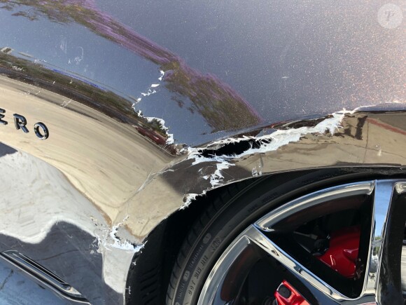 Exclusif - Jeremy Meeks endommage sa nouvelle voiture, une Fisker Revero d'une valeur de 130 000 dollars. Los Angeles, le 24 juin 2019.