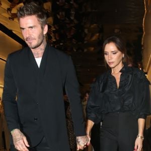 David Beckham et sa femme Victoria Beckham quittent la fête du 275ème anniversaire de Sotheby's à Londres, Royaume Uni, le 30 septembre 2019.