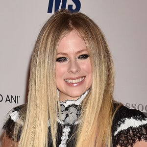 Avril Lavigne lors du photocall de la 26e soirée "Race To Erase MS" à l'hôtel Beverly Hilton dans le quartier de Beverly Hills, à Los Angeles, Californie, Etats-Unis, le 10 mai 2019.