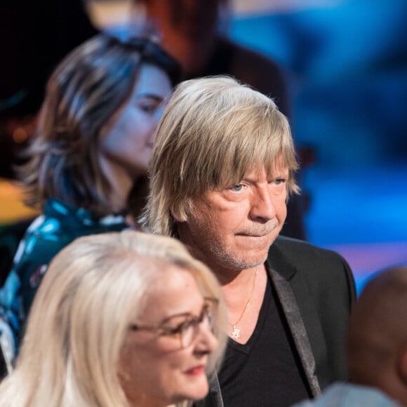 Le chanteur Renaud et Josiane Balasko sur le tournage de l'émission "Merci Renaud" dans les studios de la Plaine Saint-Denis le 15 novembre 2016 © Cyril Moreau / Bestimage