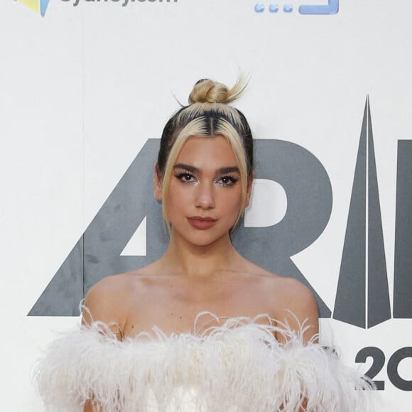 Dua Lipa assiste aux Aria Awards à Sydney. Le 27 novembre 2019.