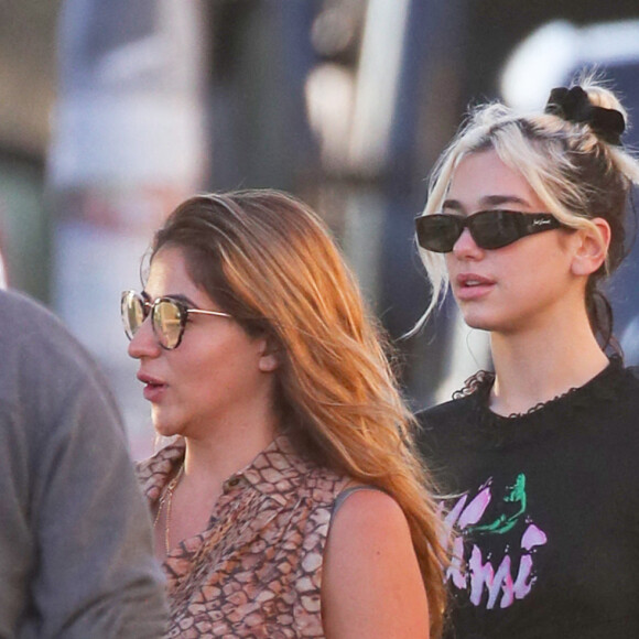 Dua Lipa à Bondi Beach, à Sydney. Le 27 novembre 2019.