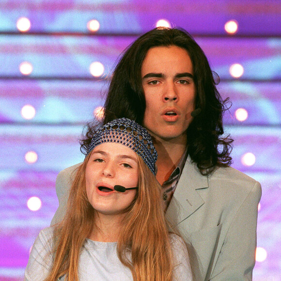 Cécilia Cara et Damien Sargue lors de l'enregistrement de l'émission "Vivement Dimanche". Paris. Le 26 avril 2000. © Jean Jacques Datchary/ABACA.