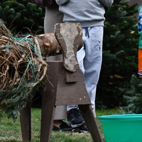 Ben Affleck et son ex Jennifer Garner sont allés assister à la messe dominicale avec leurs enfants Violet, Seraphina et Samuel à Los Angeles. Le 1er décembre 2019.