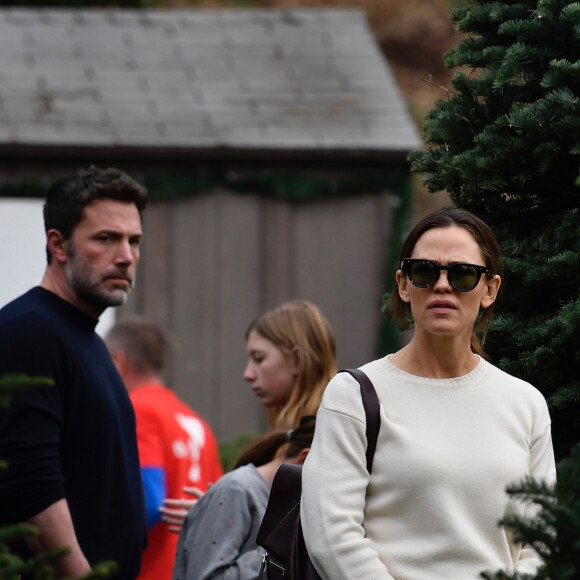 Ben Affleck et son ex Jennifer Garner sont allés assister à la messe dominicale avec leurs enfants Violet, Seraphina et Samuel à Los Angeles. Le 1er décembre 2019.