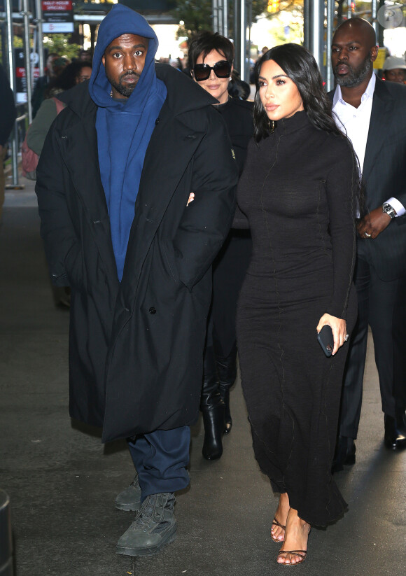 Kim Kardashian et son mari Kanye West ont été aperçus dans les rues de New York, le 6 novembre 2019.  Kim Kardashian and husband Kanye West out and about in New York on November 6, 2019.06/11/2019 - New York