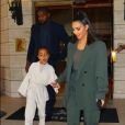 Exclusif - Kanye West, sa femme Kim Kardashian et leur fille North, quittent la messe dominicale animée par le pasteur Joel Osteen à l'église Lakewood à Houston au Texas, le 17 novembre 2019.