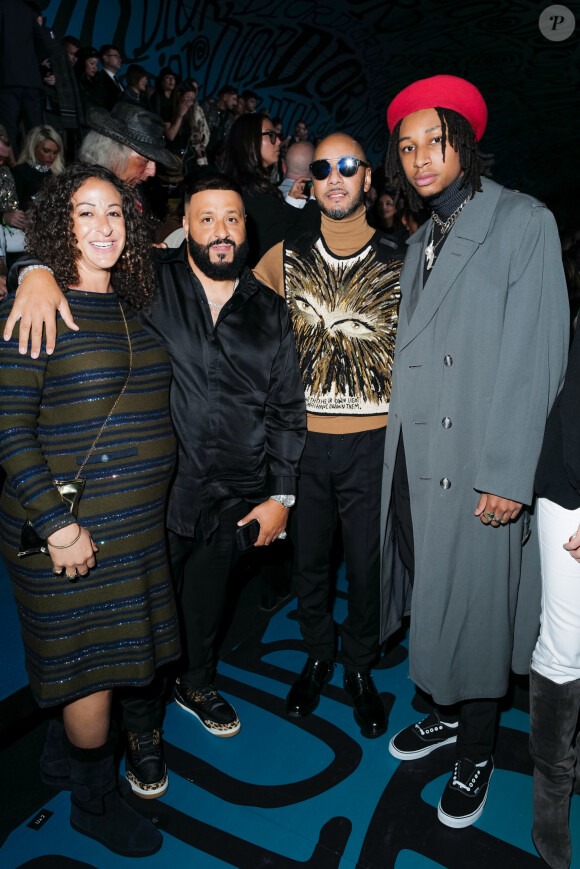 Nicole Tuck, son compagnon DJ Khaled, Swizz Beatz et son fils Nasir assistent au défilé Dior, collection homme automne-hiver 2020, au Musée Rubell. Miami, le 3 décembre 2019.