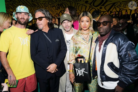 Sean Witherspoon, Shawn Stussy, Daniel Arsham, Yoon Ahn et Acyde assistent au défilé Dior, collection homme automne-hiver 2020, au Musée Rubell. Miami, le 3 décembre 2019.