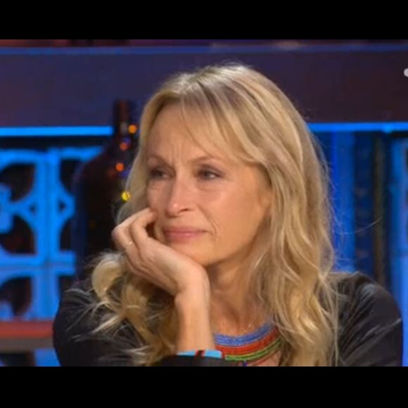 Estelle Lefebure en larmes le 3 décembre 2019 sur France 2.