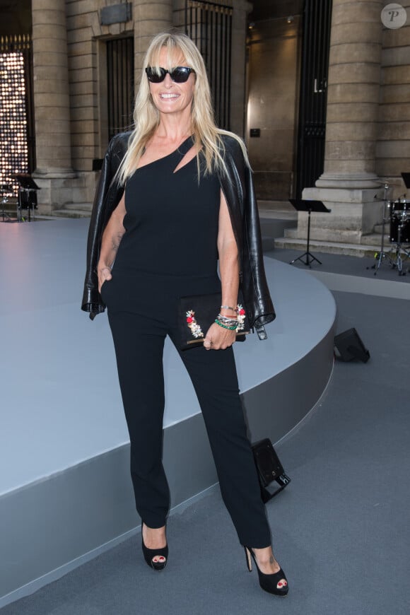 Estelle Lefébure - Les people au défilé L'Oréal Paris 2019 à la Monnaie de Paris le 28 septembre 2019 pendant la fashion week.