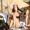 Kendall Jenner, Bella Hadid, Kourtney Kardashian, Joan Smalls et des amis profitent d'une journée ensoleillée à Miami. Le 4 décembre 2019.