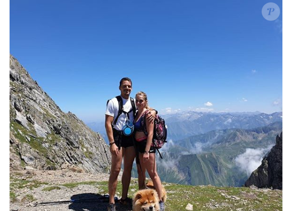 Elodie de "Mariés au premier regard" avec son chéri au Mont Valier, le 14 juillet 2019
