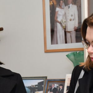 Exclusif - La princesse Stéphanie de Monaco et sa fille Camille Gottlieb - La princesse Stéphanie de Monaco et sa fille Camille ont remis des colis aux ainés monégasques au Foyer Rainier III à Monaco. Le 18 novembre 2019. © Bruno Bebert / PRM / Bestimage