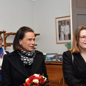 Exclusif - La princesse Stéphanie de Monaco et sa fille Camille Gottlieb - La princesse Stéphanie de Monaco et sa fille Camille ont remis des colis aux ainés monégasques au Foyer Rainier III à Monaco. Le 18 novembre 2019. © Bruno Bebert / PRM / Bestimage