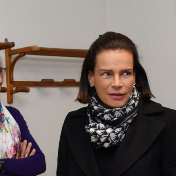 Exclusif - La princesse Stéphanie de Monaco et sa fille Camille Gottlieb - La princesse Stéphanie de Monaco et sa fille Camille ont remis des colis aux ainés monégasques au Foyer Rainier III à Monaco. Le 18 novembre 2019. © Bruno Bebert / PRM / Bestimage