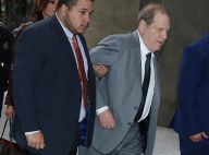 Harvey Weinstein titubant au tribunal, sa liberté surveillée remise en question