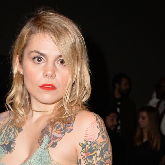 Béatrice Martin (Coeur de pirate) au défilé de mode "H&M" collection prêt-à-porter automne-hiver 2017/2018 au Tennis Club à Paris, France, le 1er mars 2017. © CVS-Veeren/Bestimage