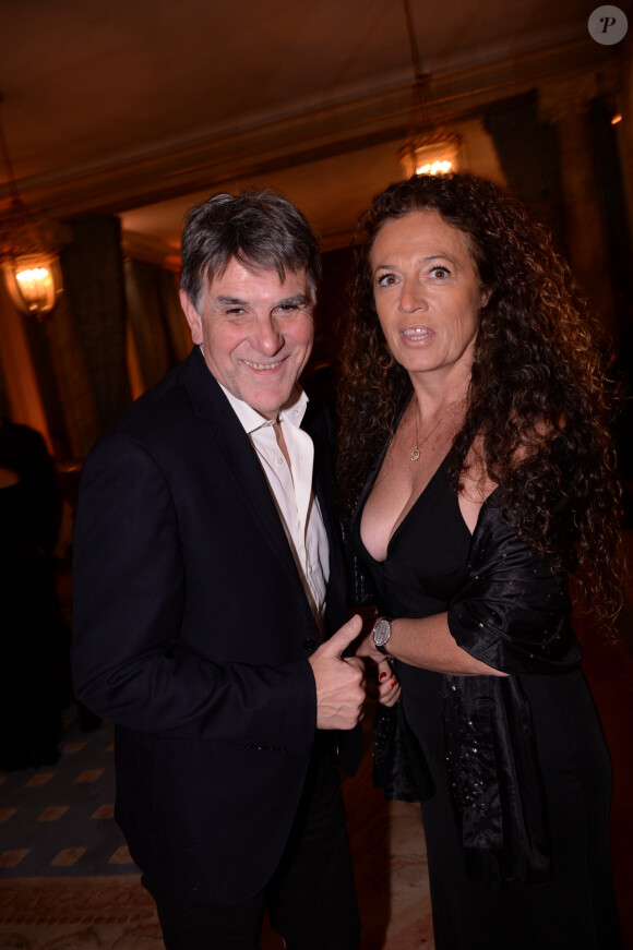 Tex et sa femme Béatrice - 43ème édition des "Best Award" organisée par M. Gargia au Cercle Interallié à Paris le 8 décembre 2019. © Rachid Bellak/Bestimage