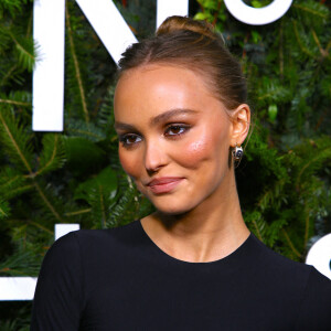 Lily-Rose Depp assiste à la soirée "N°5 In The Snow" de Chanel à l'hôtel The Standard. New York, le 10 décembre 2019.