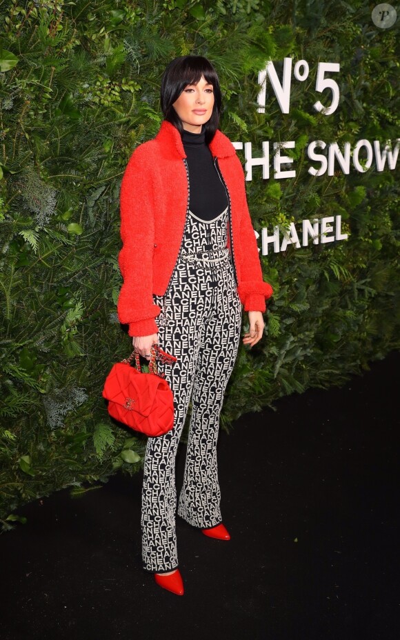 Kacey Musgraves assiste à la soirée "N°5 In The Snow" de Chanel à l'hôtel The Standard. New York, le 10 décembre 2019.