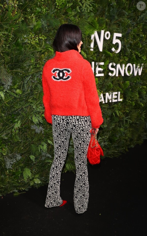 Kacey Musgraves assiste à la soirée "N°5 In The Snow" de Chanel à l'hôtel The Standard. New York, le 10 décembre 2019.