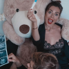Hillary annonce être enceinte de son petit-ami Giovanni Bonamy le 23 novembre 2019.