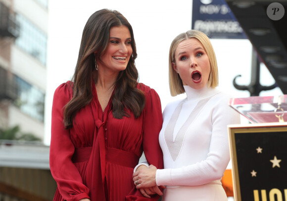 Idina Menzel, Kristen Bell reçoivent leur étoile sur le Walk of Fame à Hollywood. Le 19 novembre 2019.
