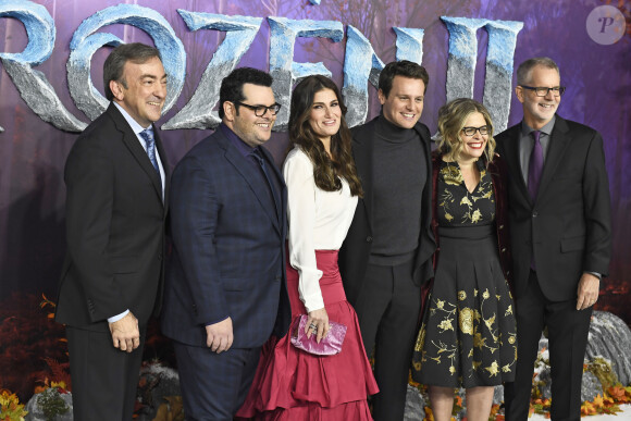 Peter Del Vecho, Josh Gad, Idina Menzel, Jonathan Groff, Jennifer Lee et Chris Buck - Les célébrités assistent à la première de "Frozen 2" à Londres, le 17 novembre 2019.