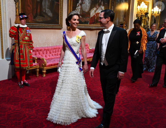 Kate Middleton, en robe Alexander McQueen - Donald Trump reçu par la reine Elisabeth II d'Angleterre lors d'un dîner d'Etat à Buckingham Palace, à Londres, le 3 juin 2019.
