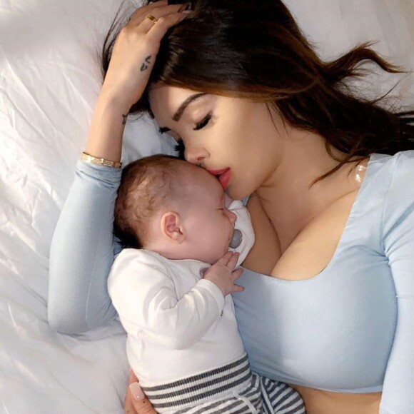 Nabilla Benattia et son fils Milann, le 21 novembre 2019, sur Instagram