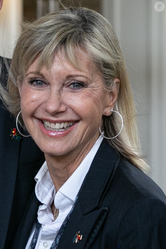Exclusif - Olivia Newton-John et son mari John Easterling à la sortie de l'hôtel "Hyatt" à Canberra, le 18 septembre 2019.