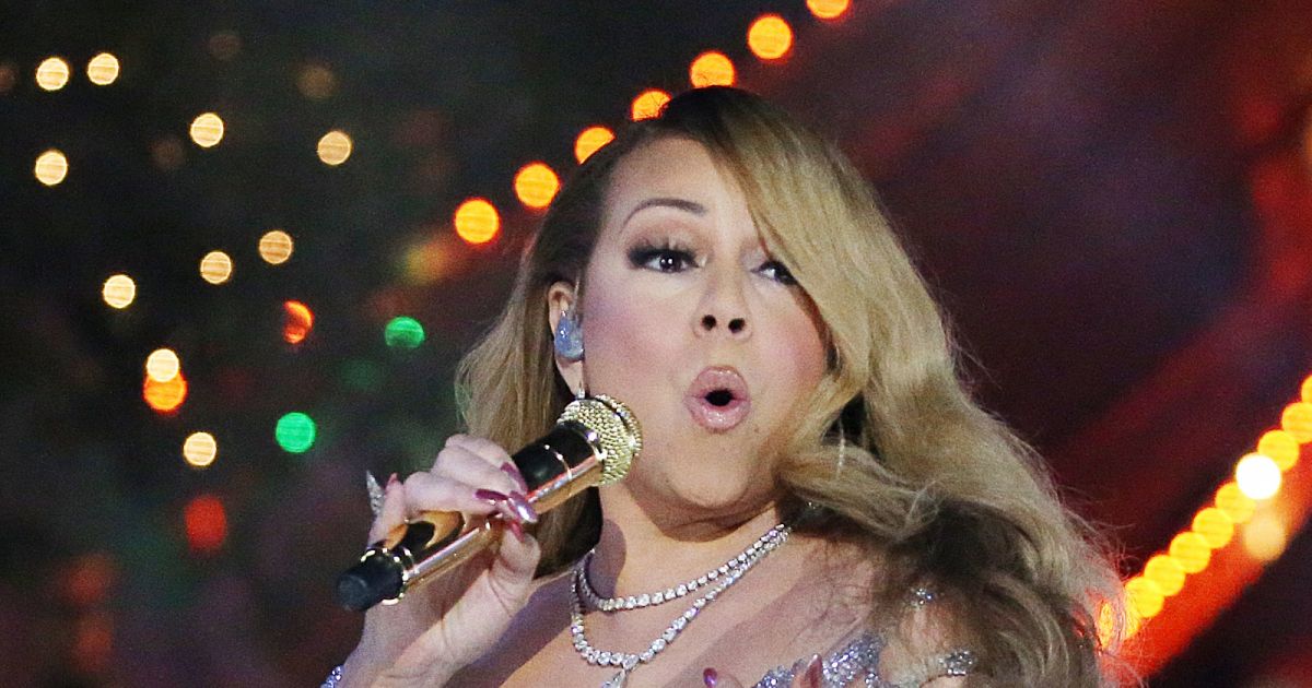 Mariah Carey chante son tube de noël All I want For Christmas Is You